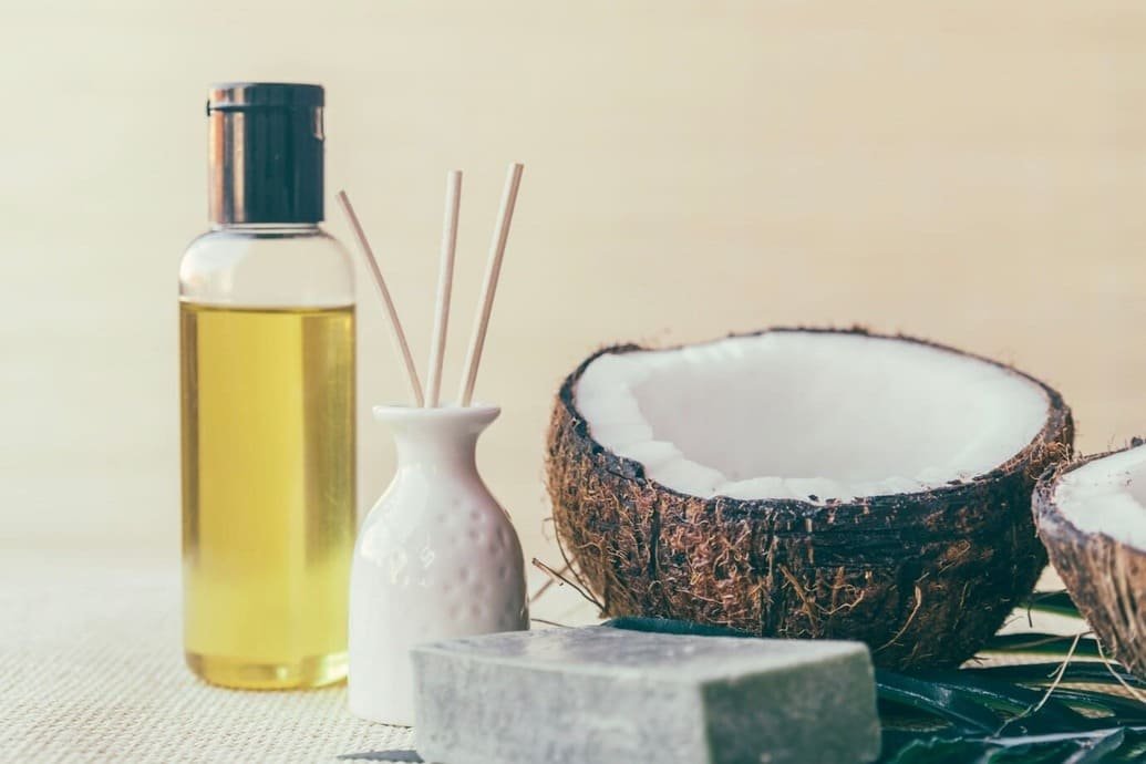 Coconut Oil and Honey for Moisture and Strength