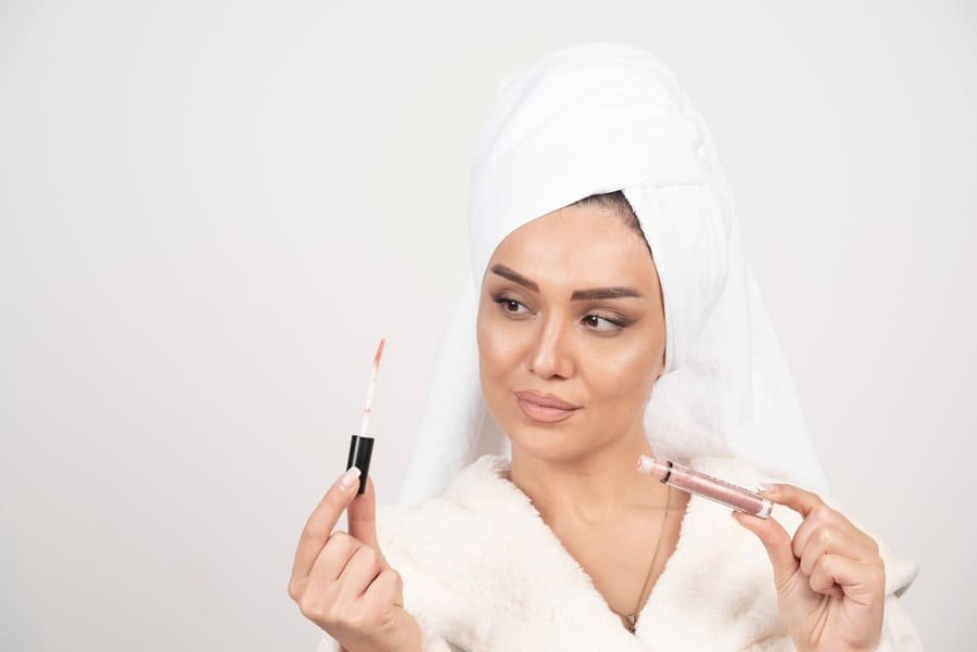 The Importance of Concealer in Your Routine
