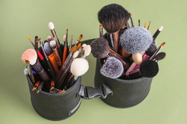 store makeup brushes in jar