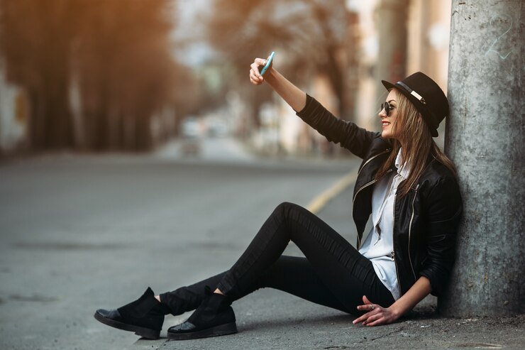 outfit to wear with black jeans