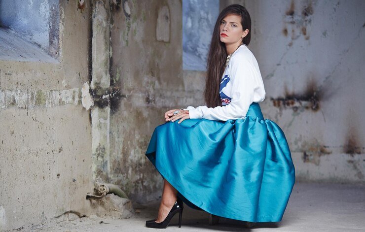 how to wear a silk skirt
