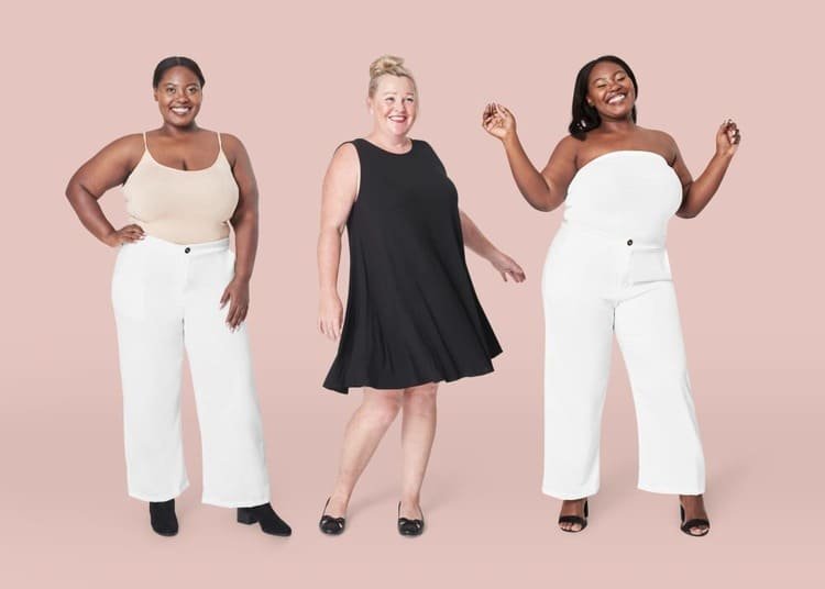 Best Tops to Pair with Wide-Leg Jeans for Plus-Size Women