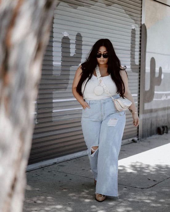 Chic Evening Look with Wide Leg Jeans