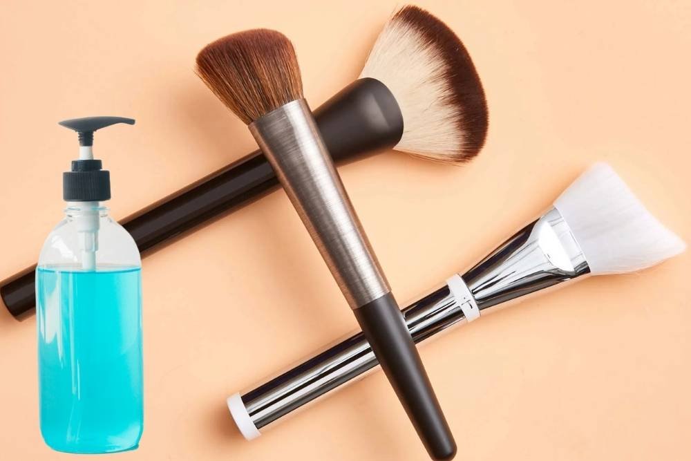 Disinfect the Handles of the Makeup Brushes
